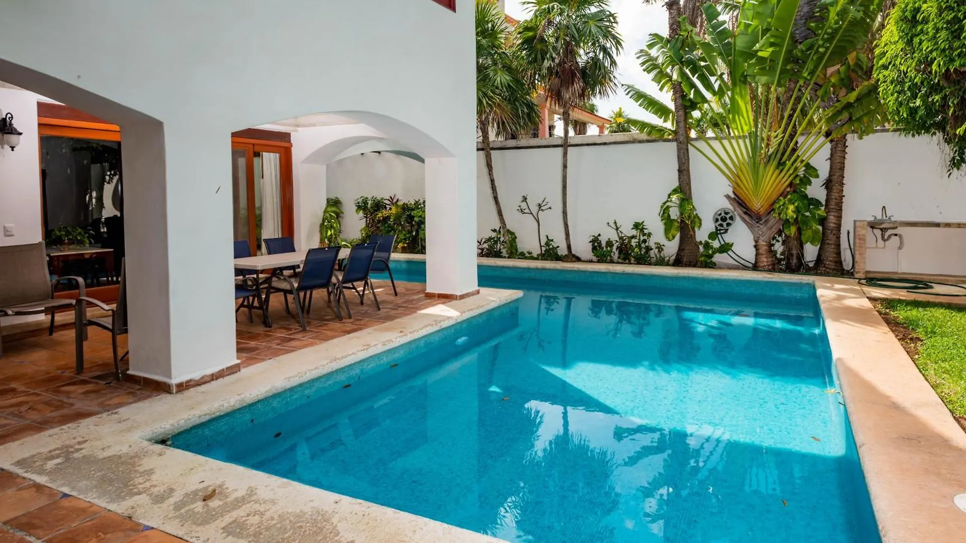 Villa Tropically In Hotel Zone Cancun