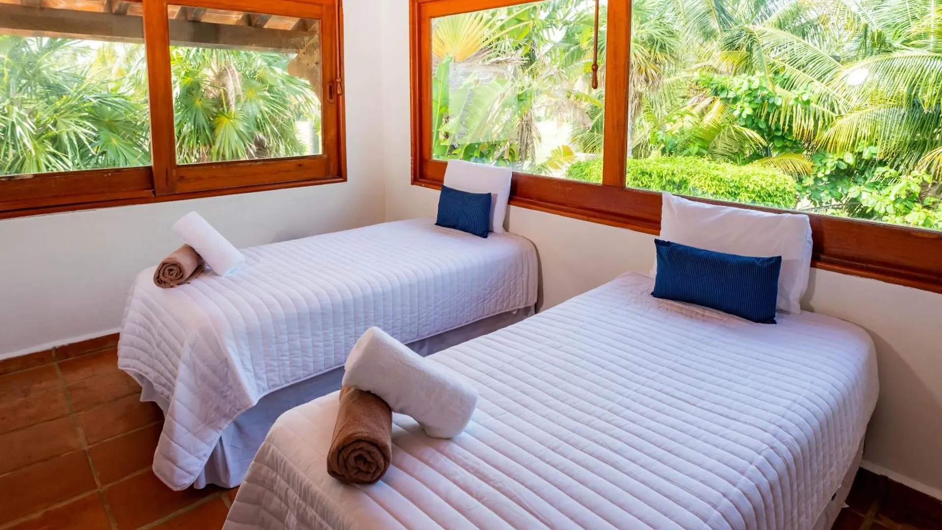 Villa Tropically In Hotel Zone Cancun